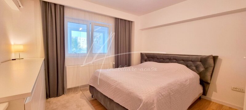 Calea Calarasilor, ap. decomandat 3 cam. renovat, partial mobilat si utilat.