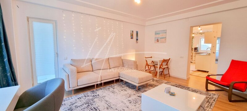 Calea Calarasilor, ap. decomandat 3 cam. renovat, partial mobilat si utilat.